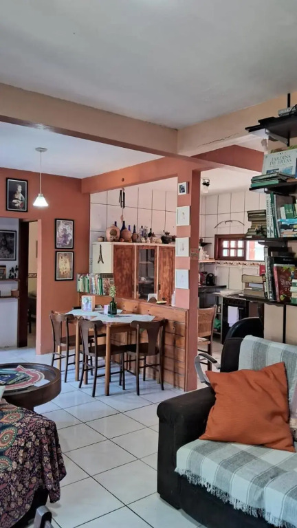Casa aconchegante em Garopaba,térreo, à 5 minutos de, carro do mar e centro,2 quartos!
