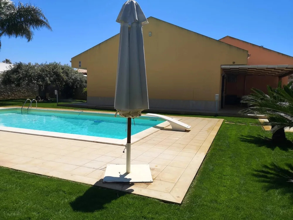 Sunny Villa in Scicli with Private Pool