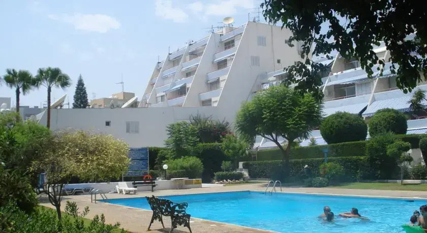 Apartment LA13 in Amathusia Beach