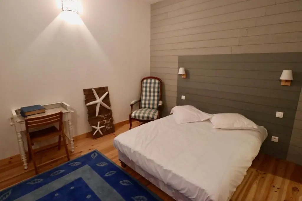 Lovely renovated cottage 150m from the beach