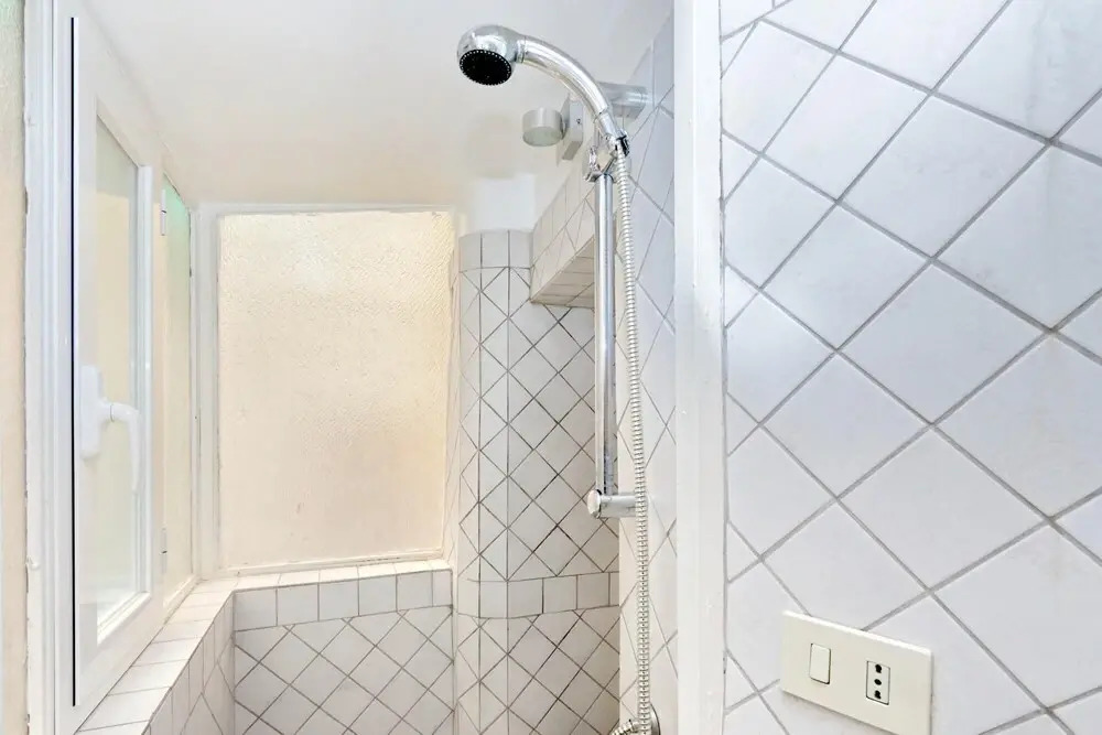 RM-H501-QUFO5A2 - Cozy Tritone
