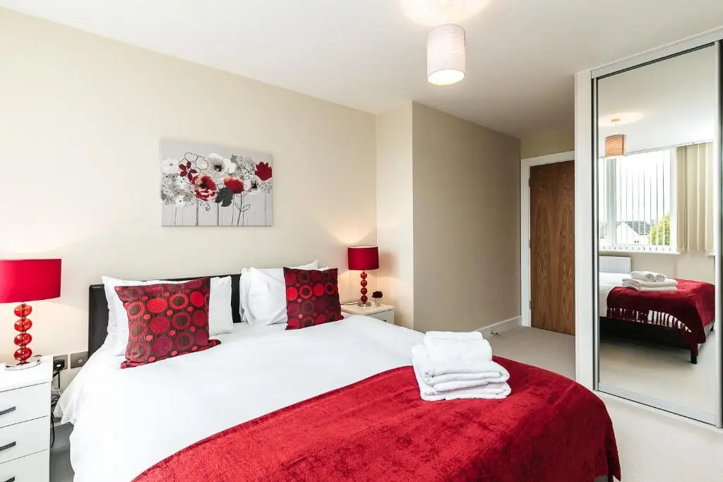 Harrow-on-the-Hill Apartments By Flying Butler