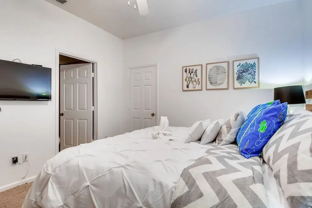 6BR Windsor Palms Home by FS FL VH-8036