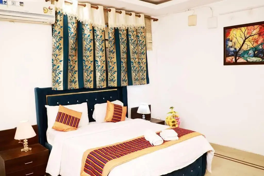 3Bhk Fortune HomeD-198 Saket Near Max Hospital,PVR