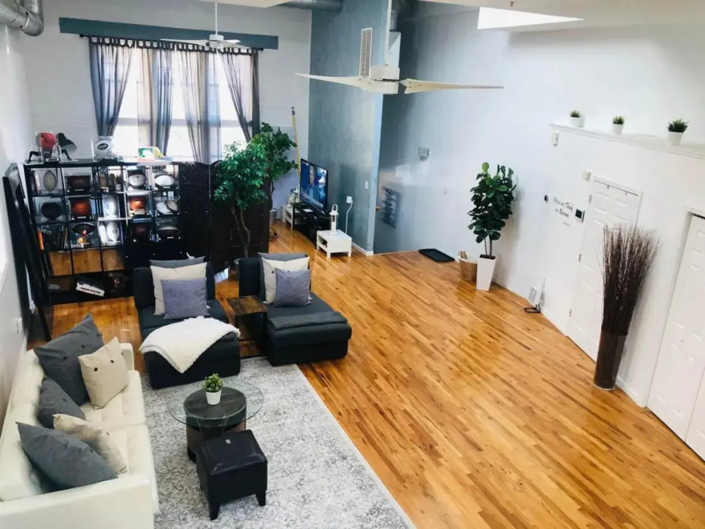 UPDATED Amazing Bi -Level Condo minutes from water views of New York City