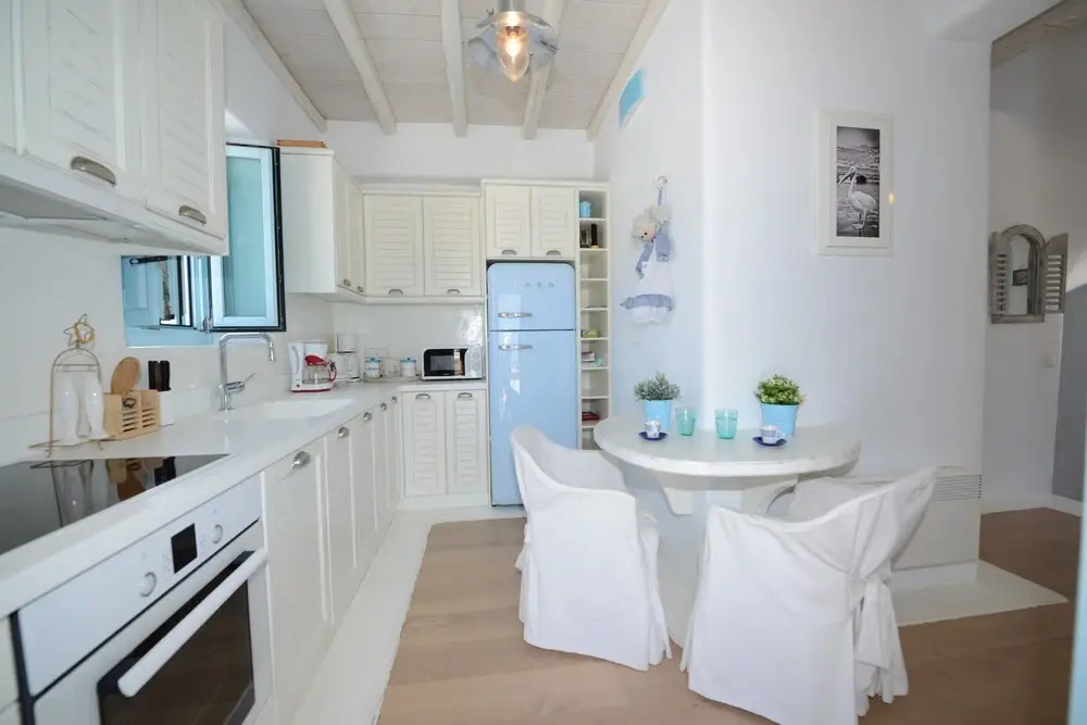 Nephiria's Villa Danelina next to Ornos&Psarou beach
