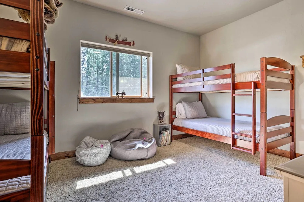 Chic House w/ Patio: 2 Blocks to Payette Lake!