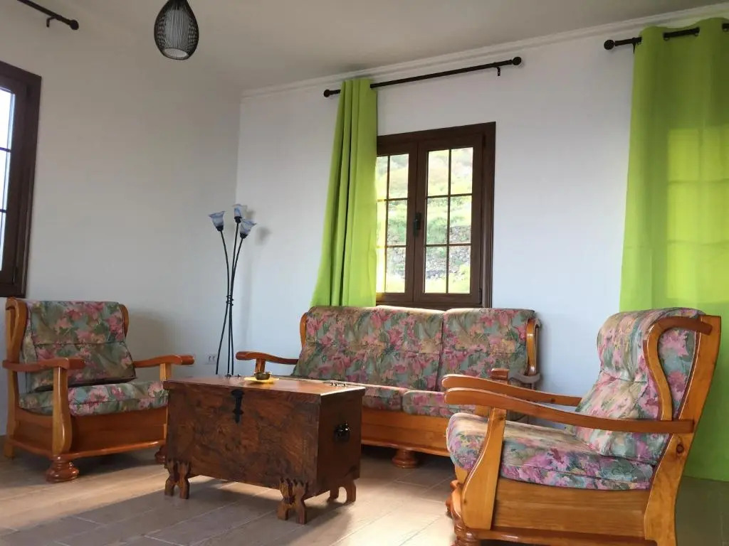Costa Este House