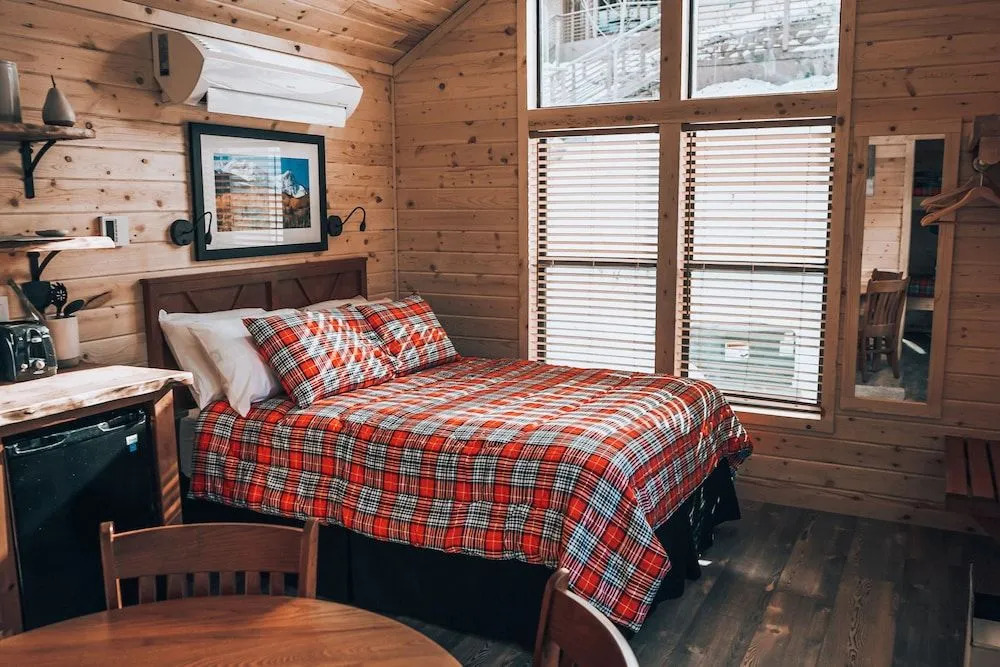 Powderhorn Lodging