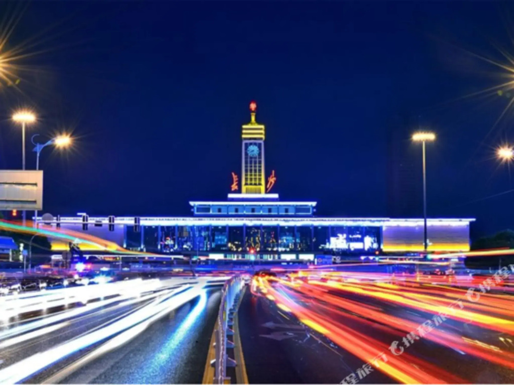 Tropical rain forest Zhenxuan Hotel (Changsha Lugu Industrial Park store)
