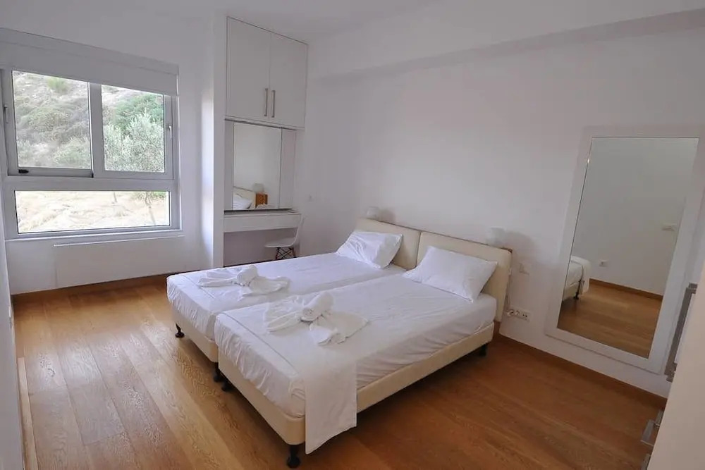 Theseus Beach Apartment