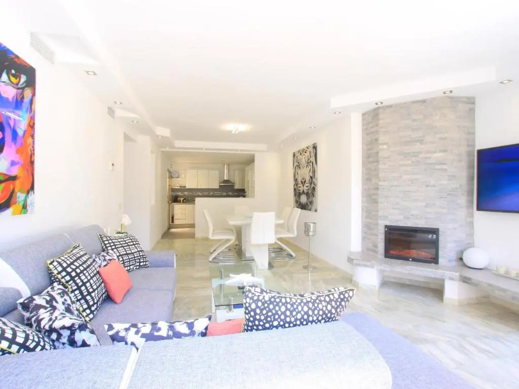 1093 modern beach apartment , huge terrace , bbq
