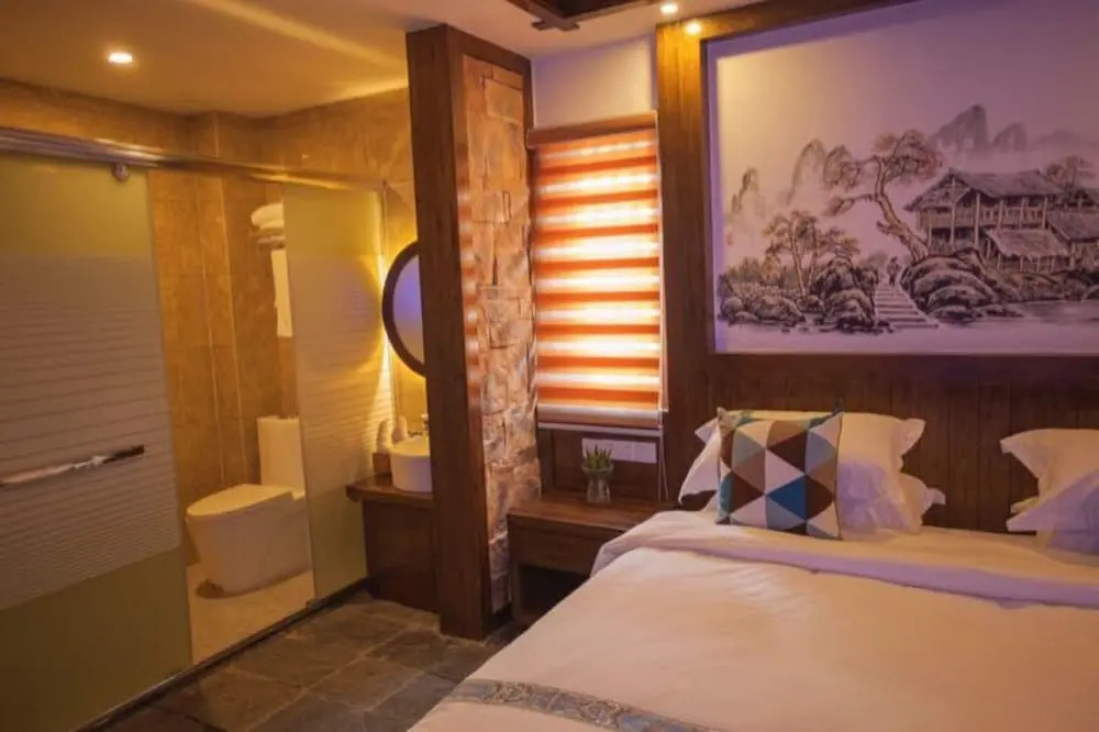 The Longmen One Inn
