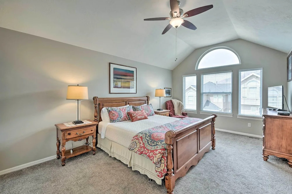 Wasatch R & R Townhome w/ Grill ~ 11 Mi to Alta!