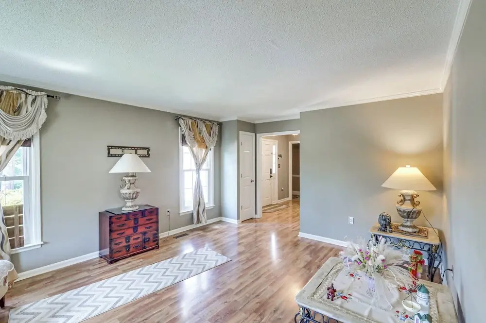 Pool & Tennis Court Access: Home in Warner Robins