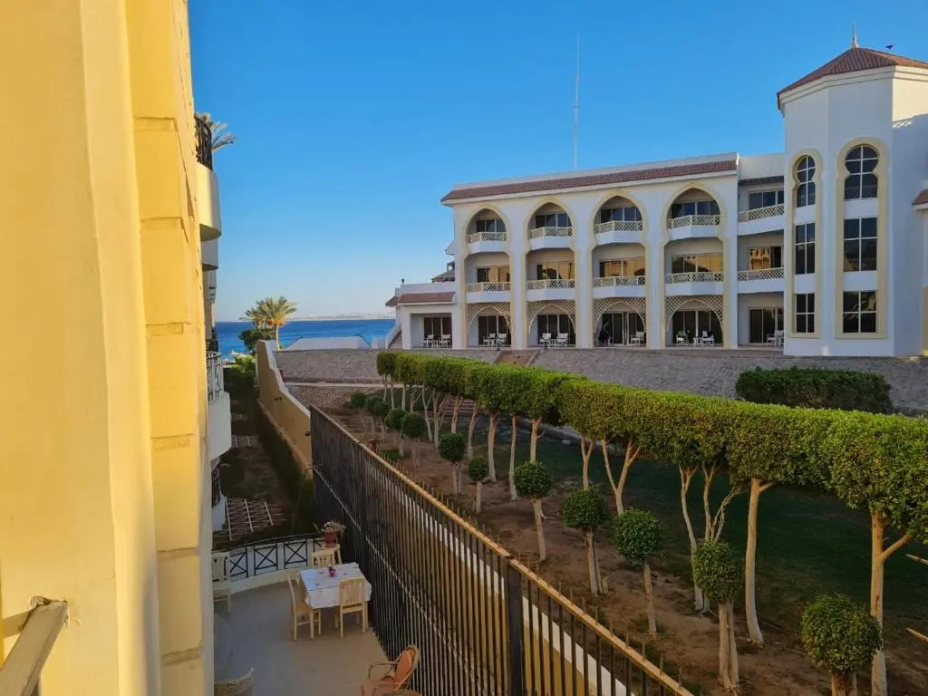 Palm Beach Apartments 302B
