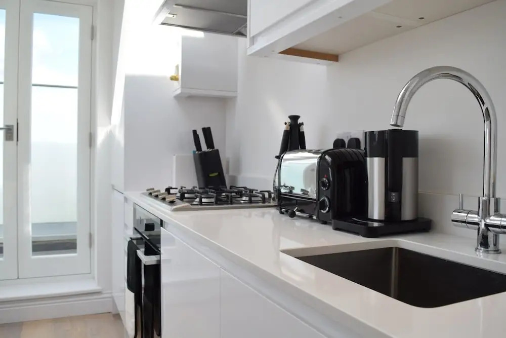 Bright 2 Bedroom With Balcony in Wandsworth