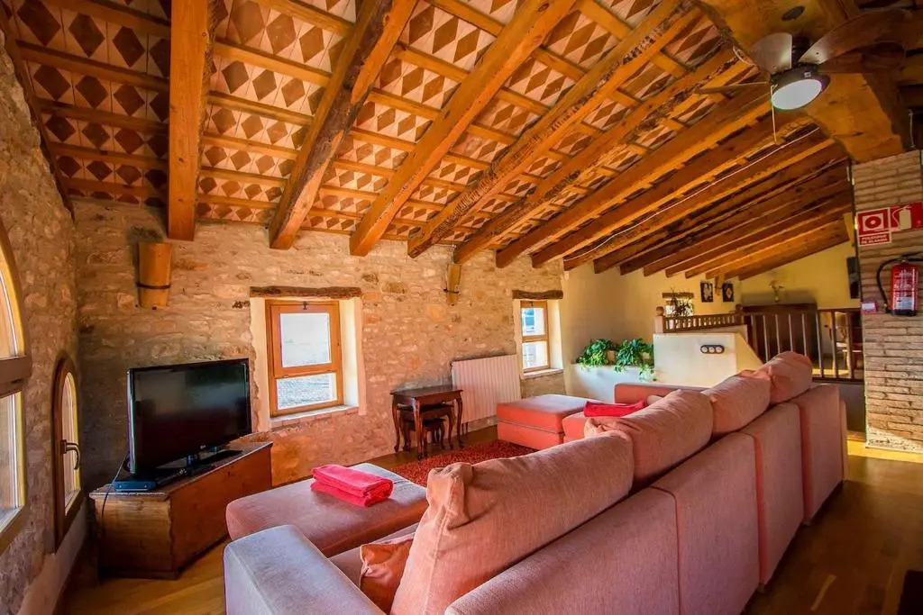 Catalunya Casas Captivating Villa in the Vineyard close to Sitges