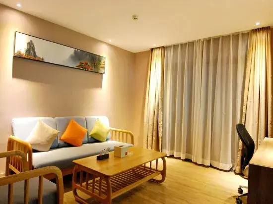 Sanyuan Hotel (Wuling Square)