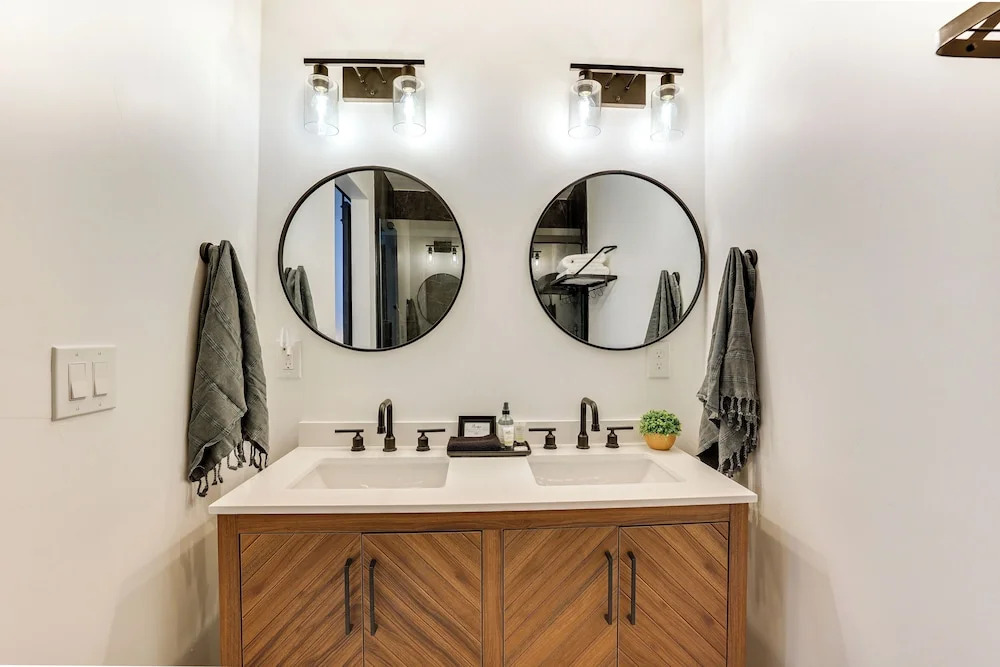Family-friendly Donnelly Home w/ Private Hot Tub!