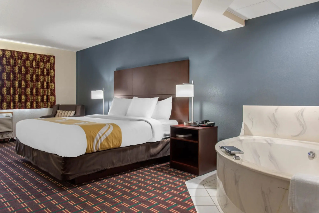 New Prague Inn & Suites, New Prauge