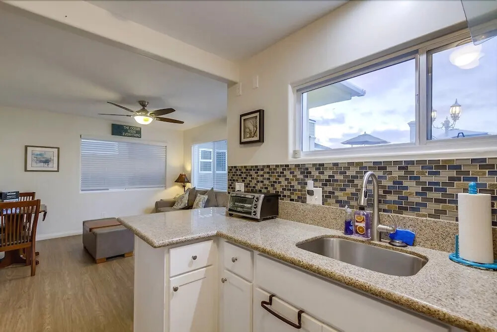 Roxy Beach House 3 2 Bedrooms 1 Bathroom Condo