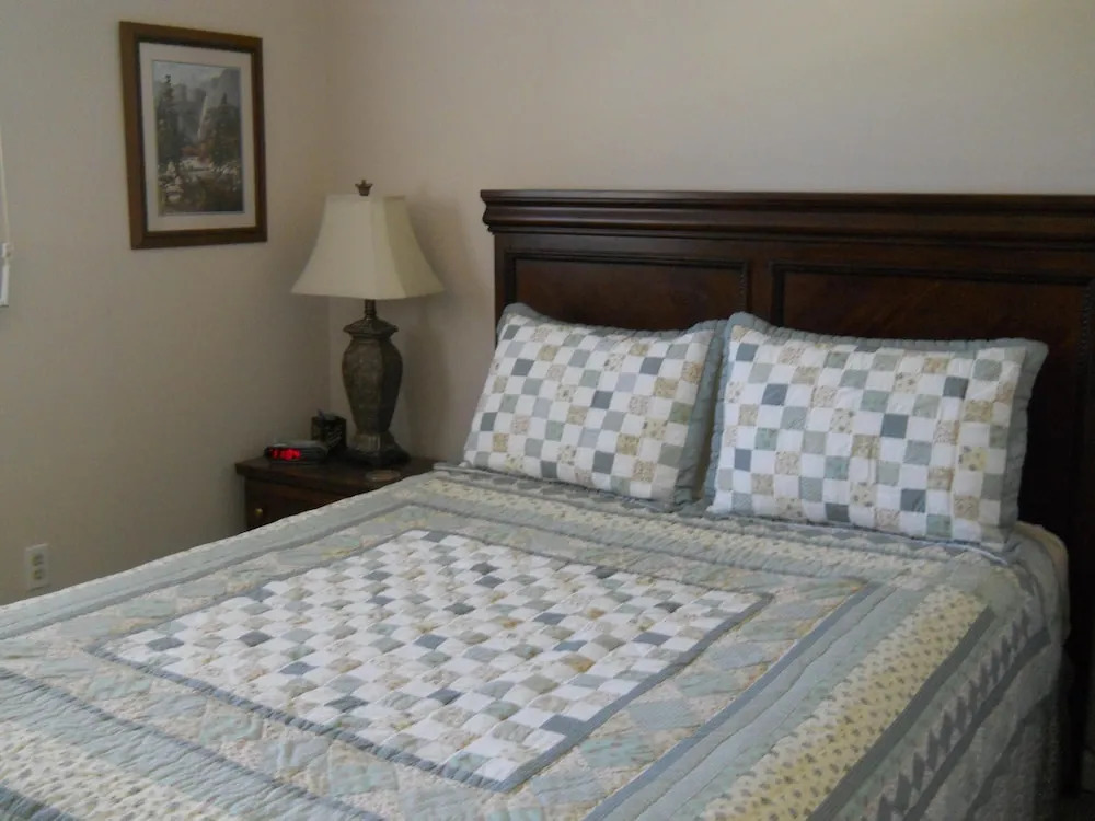 Sugar Ski & Country Club Unit 324 Silver