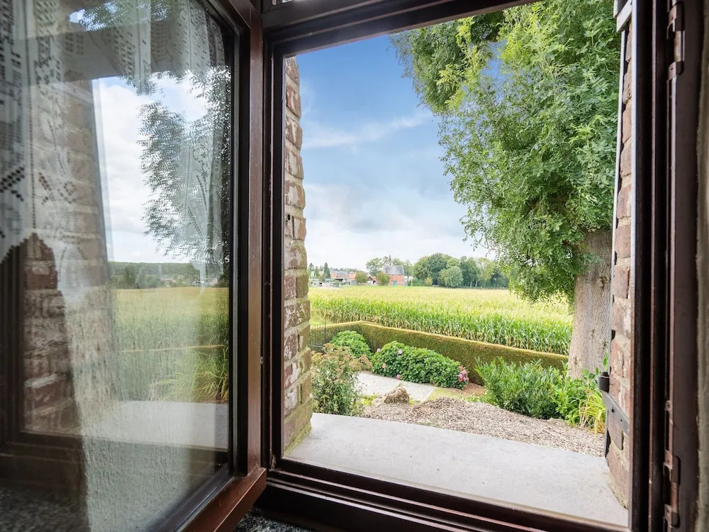 Charming Nieuwpoort Mill Retreat