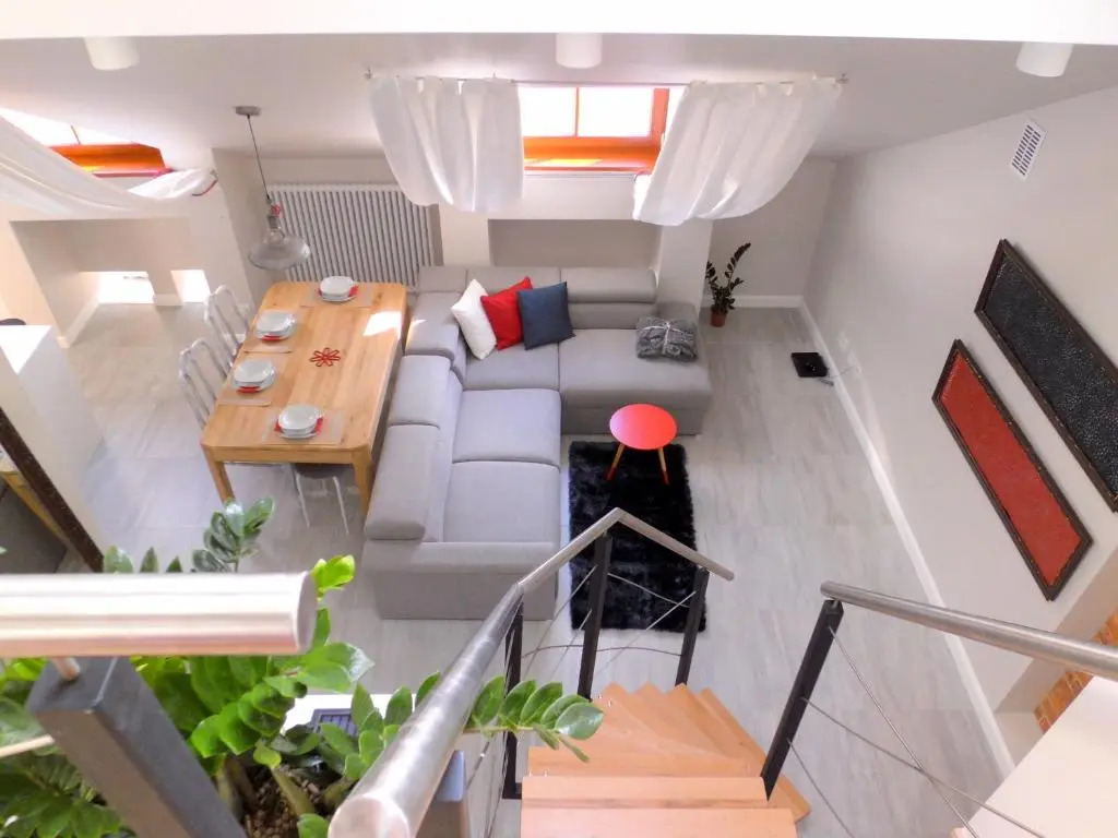 Tomasza Residence