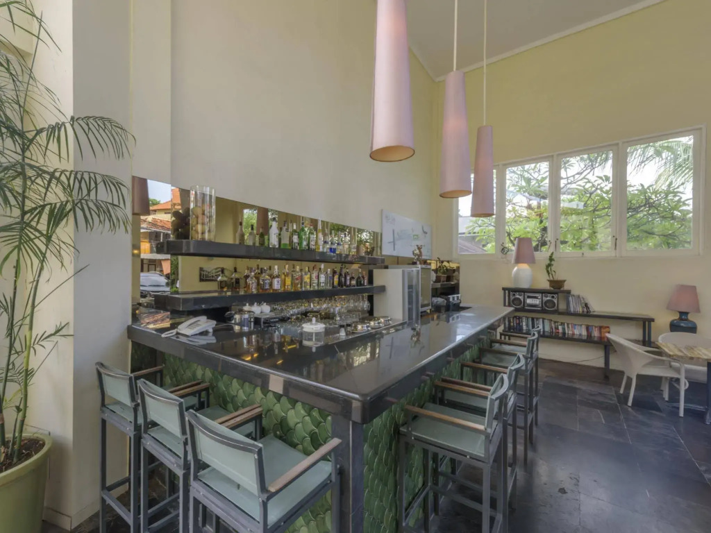 Bali Court Hotel & Apartment