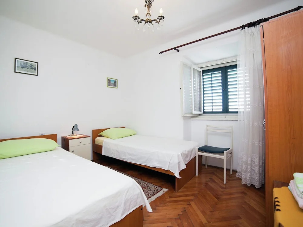 Cosy Apartment Overlooking City Walls and Island Lokrum, Private Terasse, Wi-fi