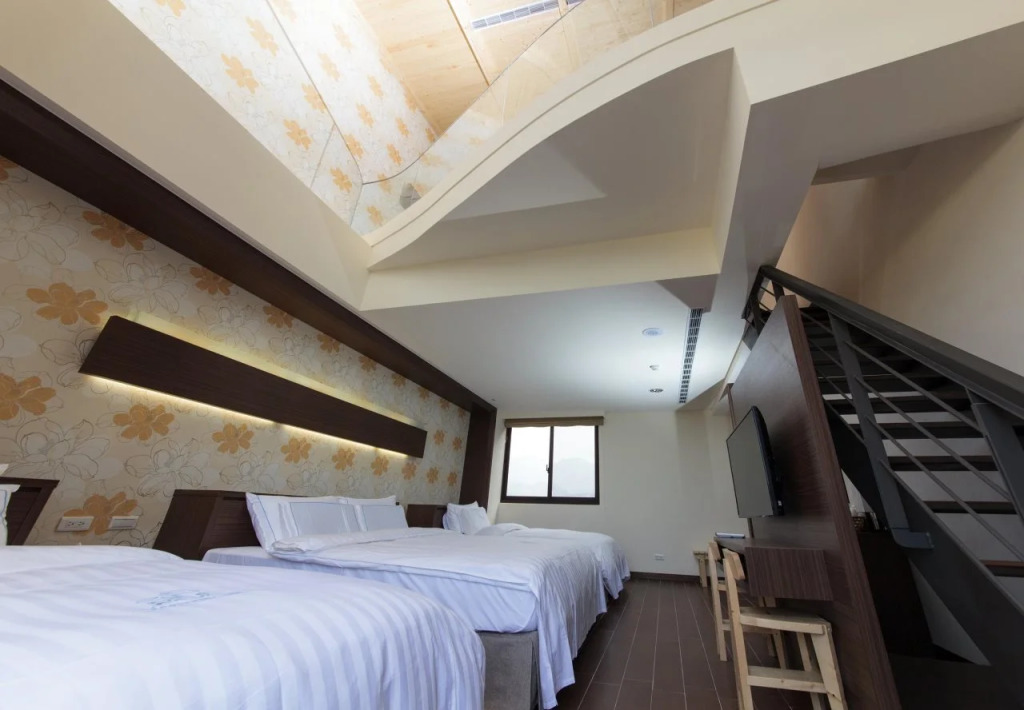 兩腳詩集 綠活學旅 Footprint Inn