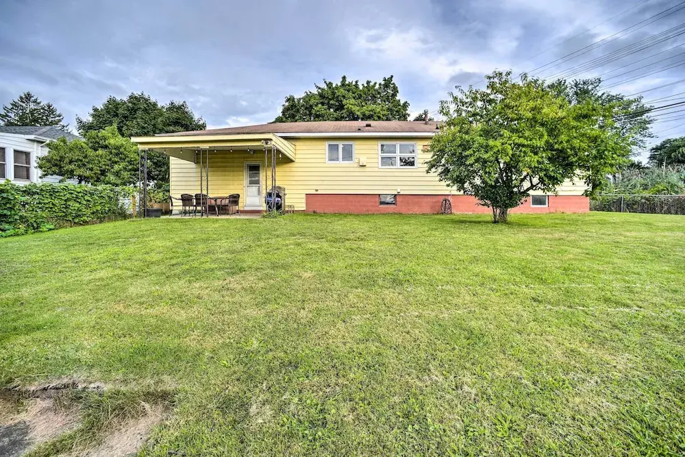 Albany Home w/ Fenced Yard & Patio - Pets Welcome!