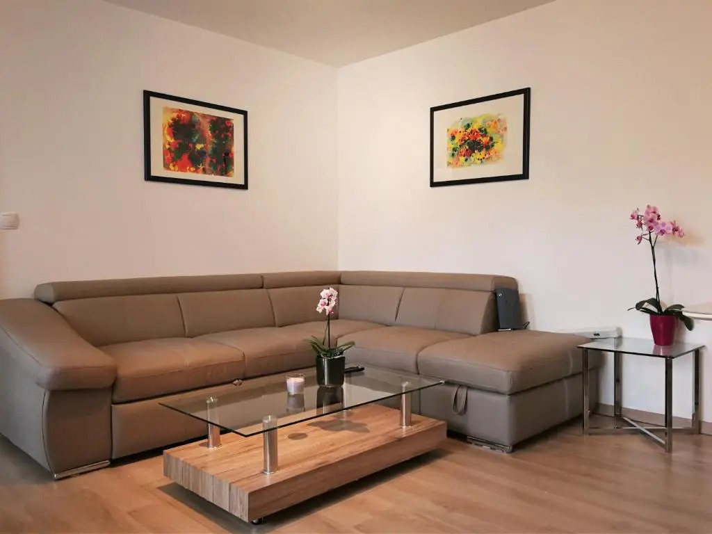 Central-Apt at Lake, CityCenter 5min, Fair 18min!!!