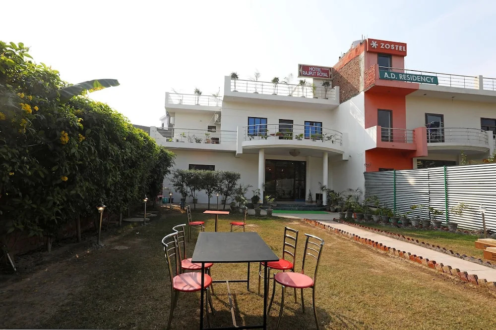OYO 10875 Optimum i Hotel