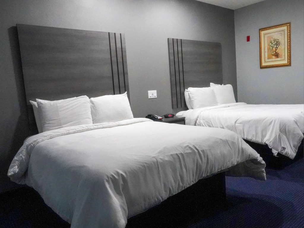 Americas Best Value Inn and Suites Bush International Airport