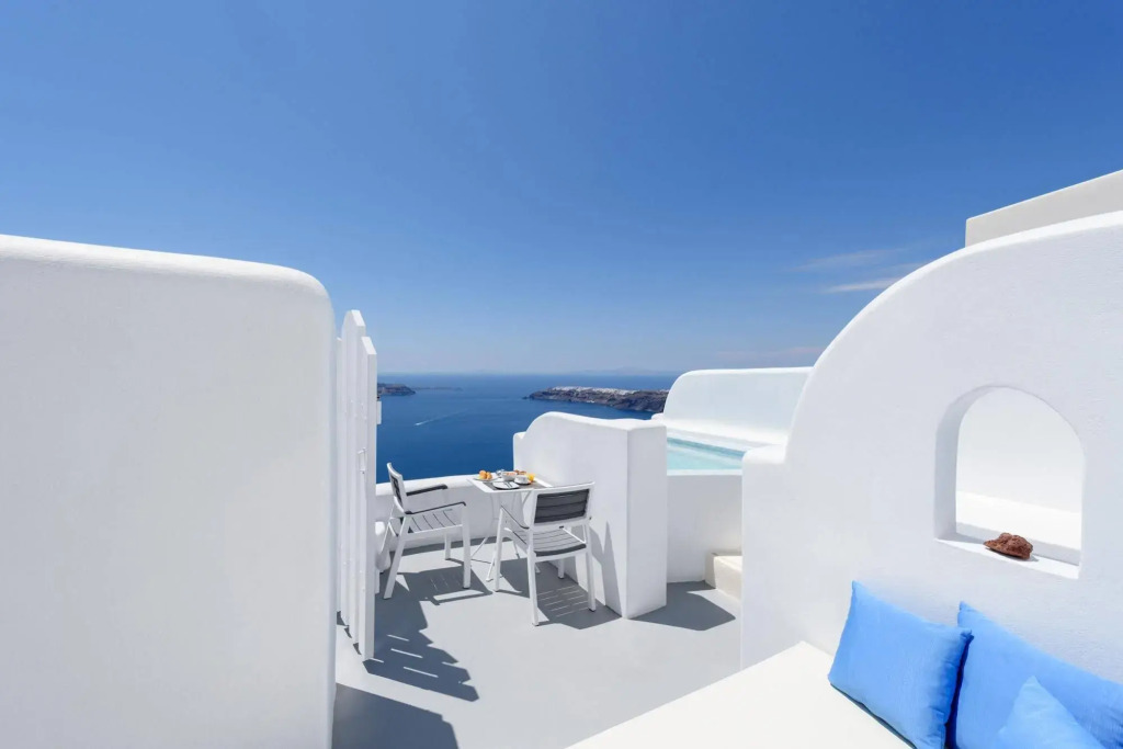 Abyssanto Suites and Spa