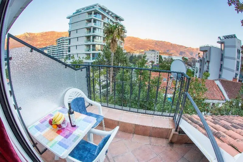 Apartments Luka