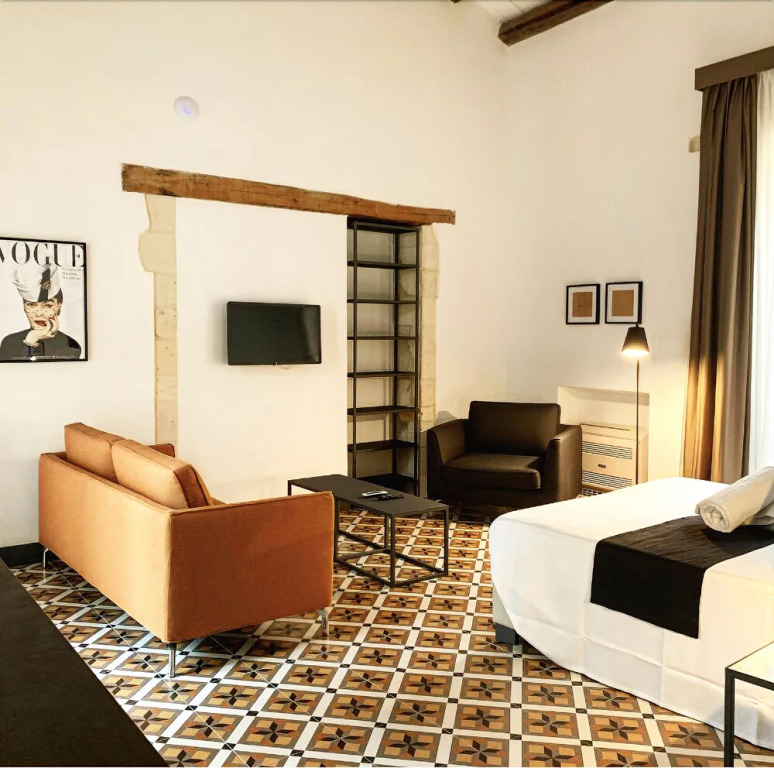 Isabella di Castiglia Apartments