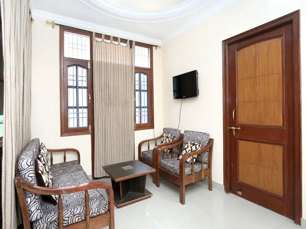 OYO 11905 Home Modern 3BHK New Shimla