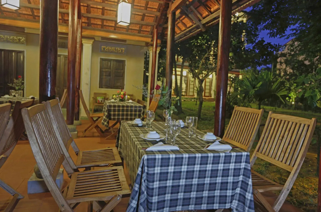 Tropical Garden & Pool Villa