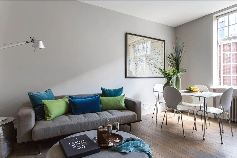Modern Daver Court Chelsea Nest - SAA