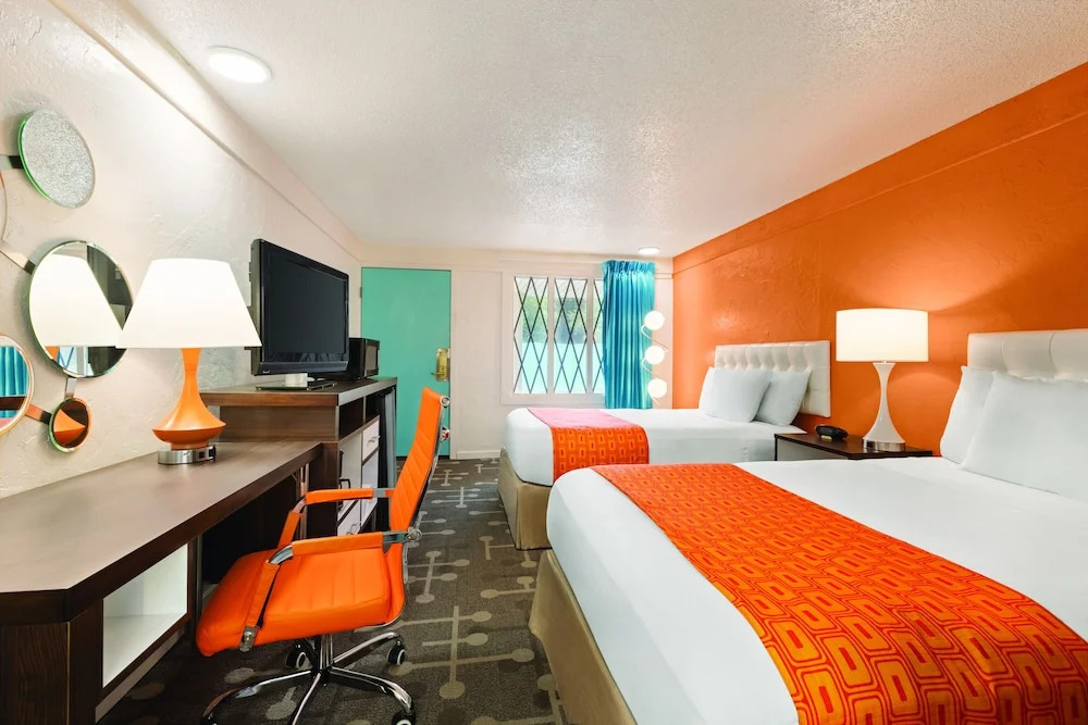 Dover Inn & Suites