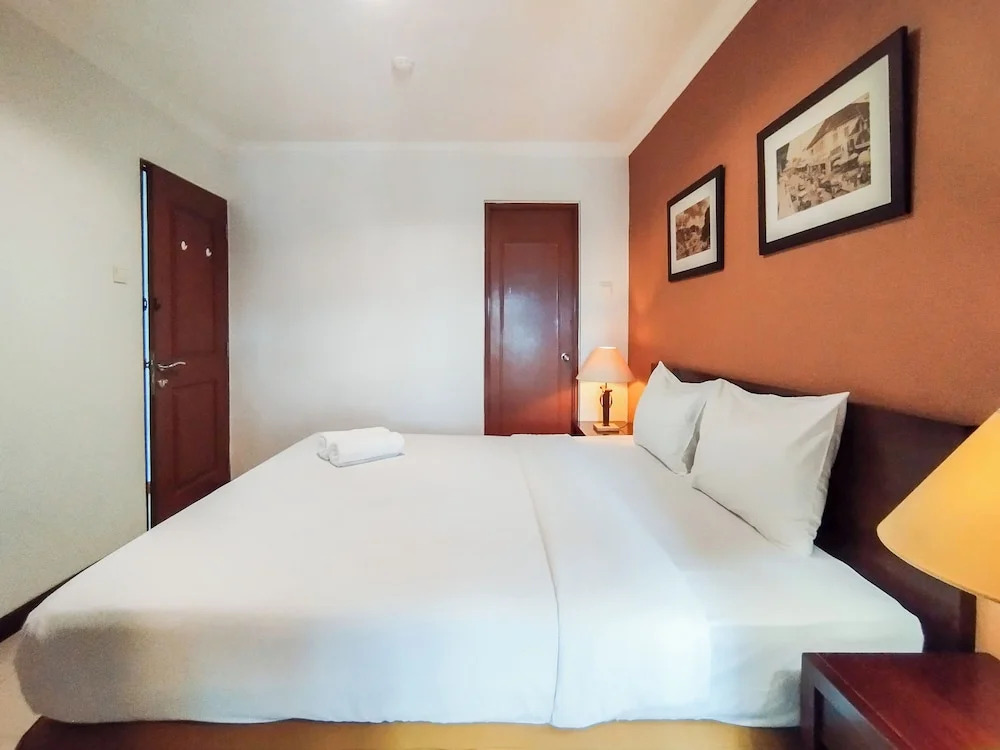 Homey 3Br Galeri Ciumbuleuit 1 Apartment
