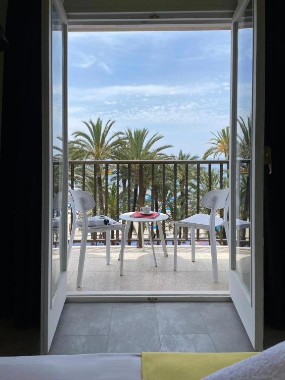 Casual Pop Art Benidorm by Casual Hoteles