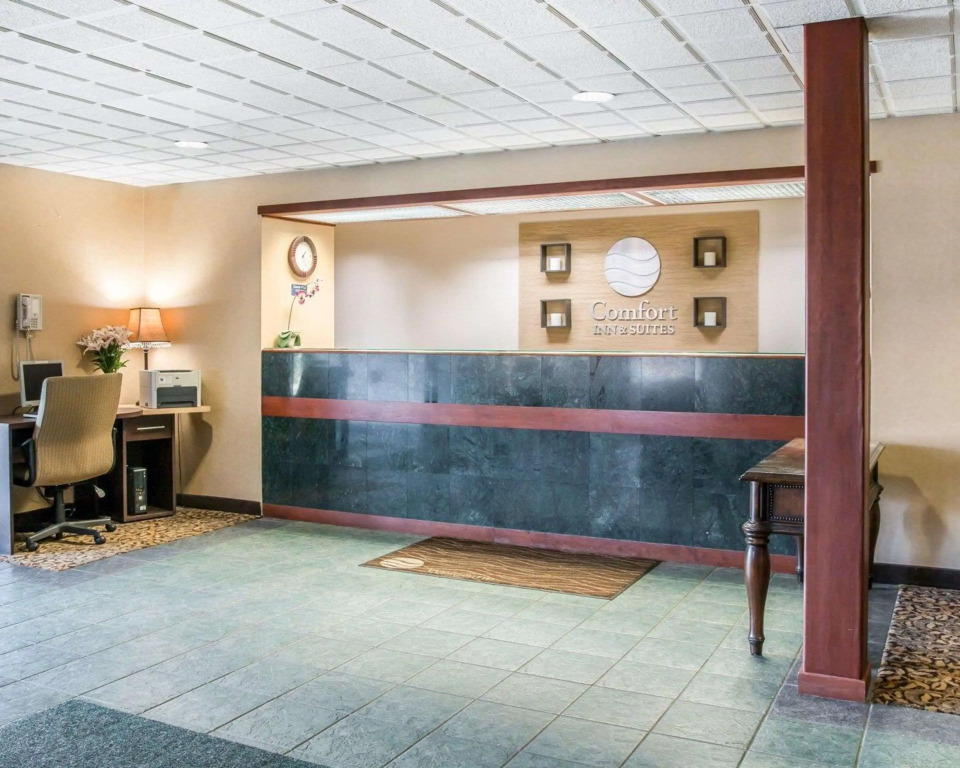 Comfort Inn & Suites Maumee - Toledo I80-90