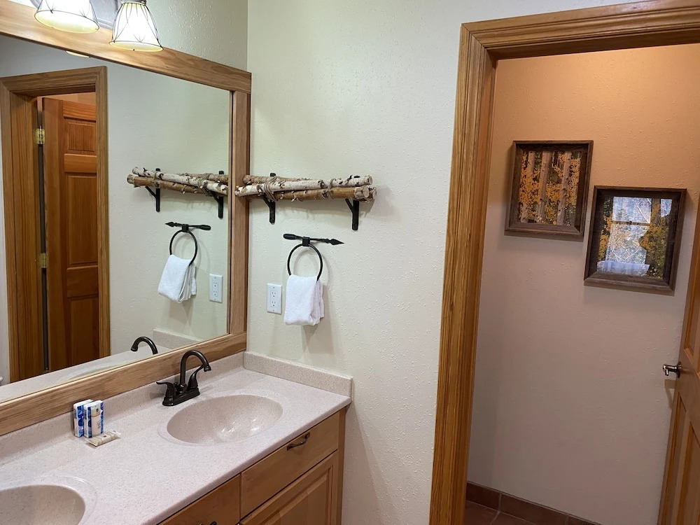 Hidden River Lodge 5977 by SummitCove Vacation Lodging