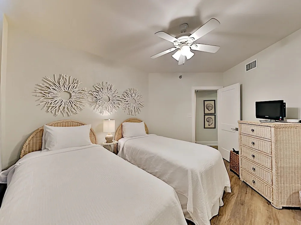 Bluewater #403 by Southern Vacation Rentals