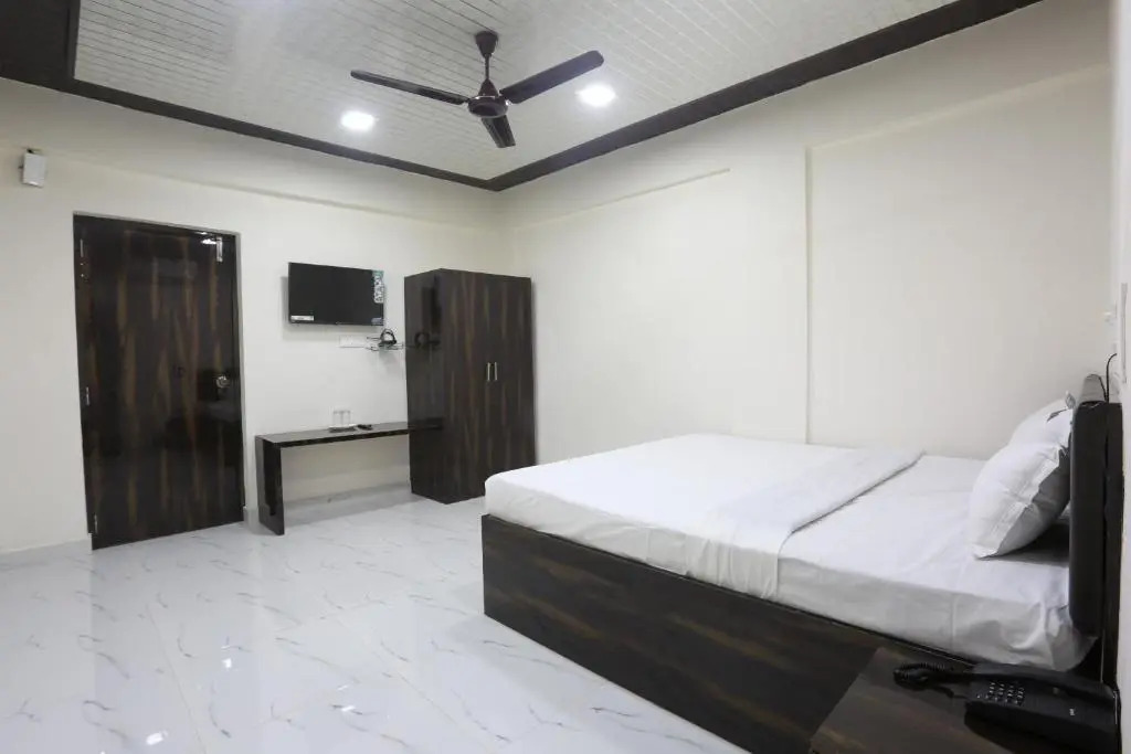 Capital O 85712 Hotel Star Inn