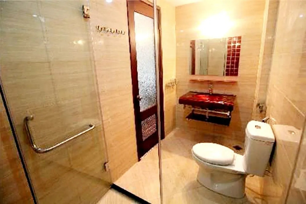 Hanoi An Father's Hotel & Travel